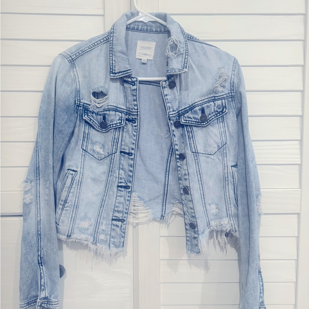 Woman’s Hidden Jean jacket size XS